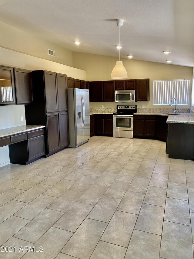 8575 W Medlock Dr., Glendale, AZ 85305