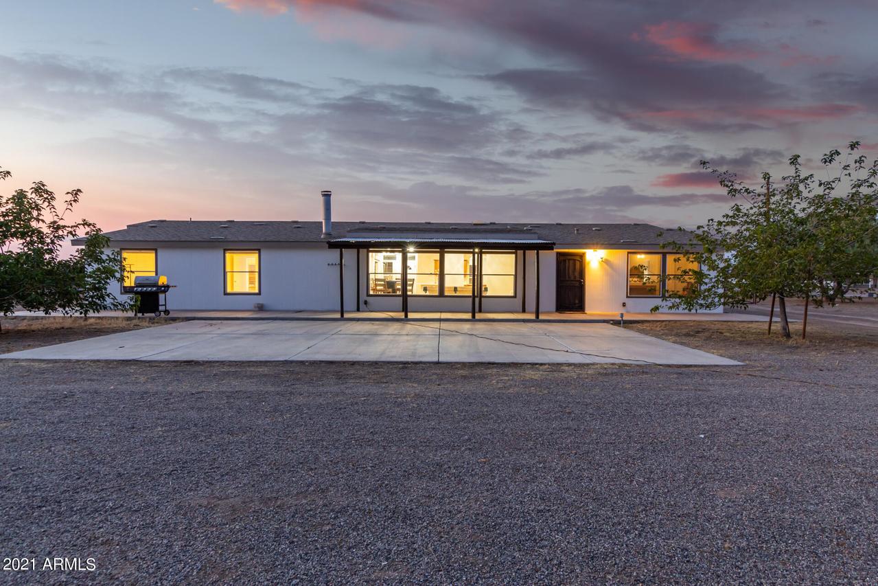 4359 E Pony Track Ln., San Tan Valley, AZ 85140