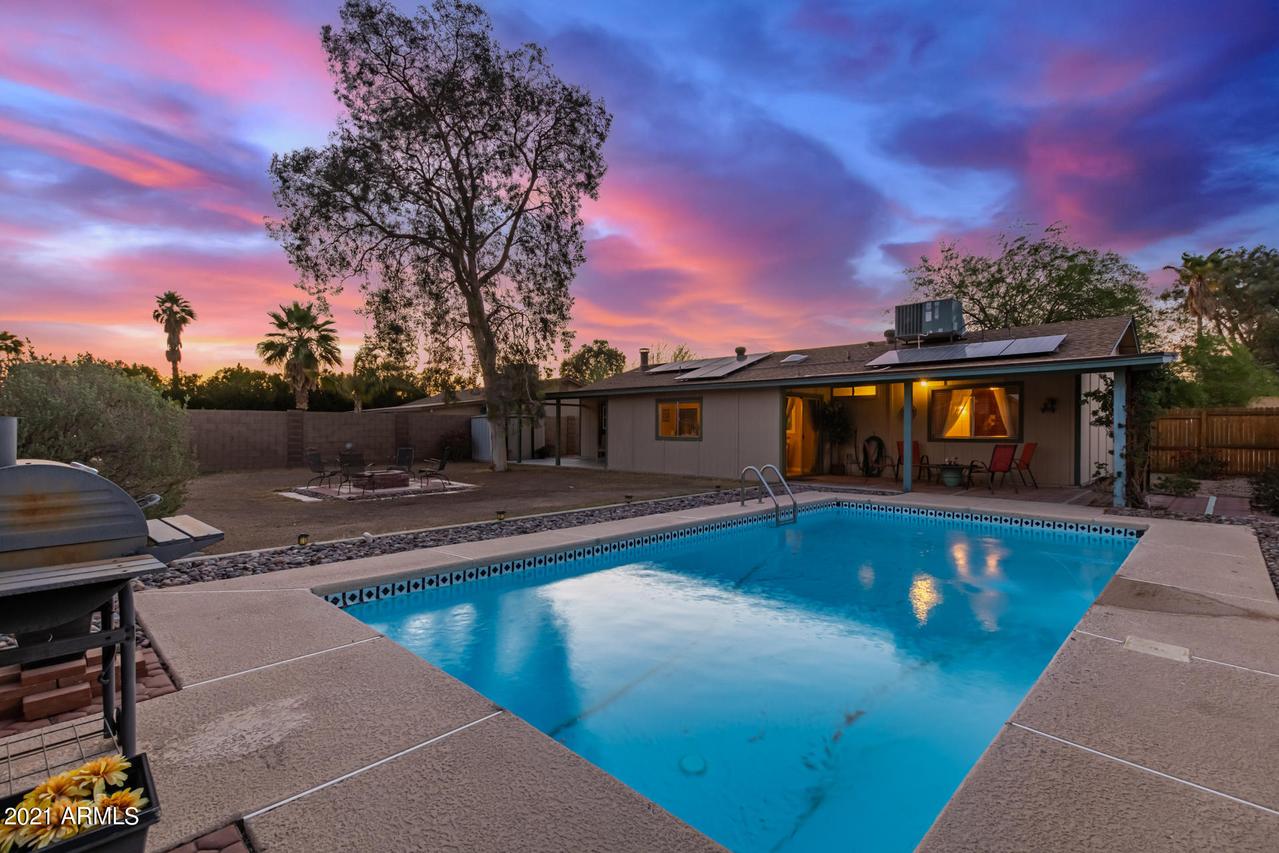 2613 E Bluefield Ave., Phoenix, AZ 85032