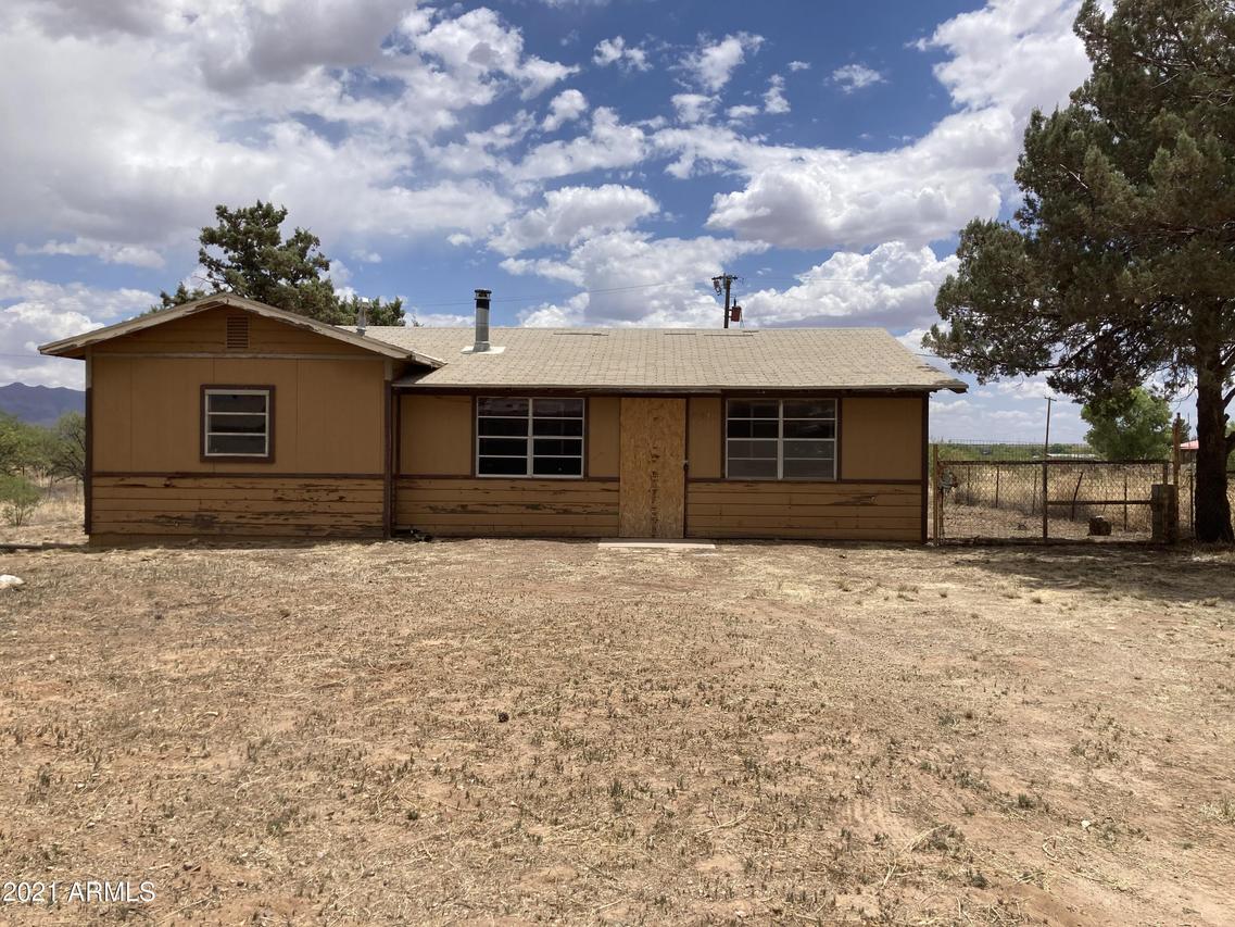 9915 S Rancho Dr., Hereford, AZ 85615