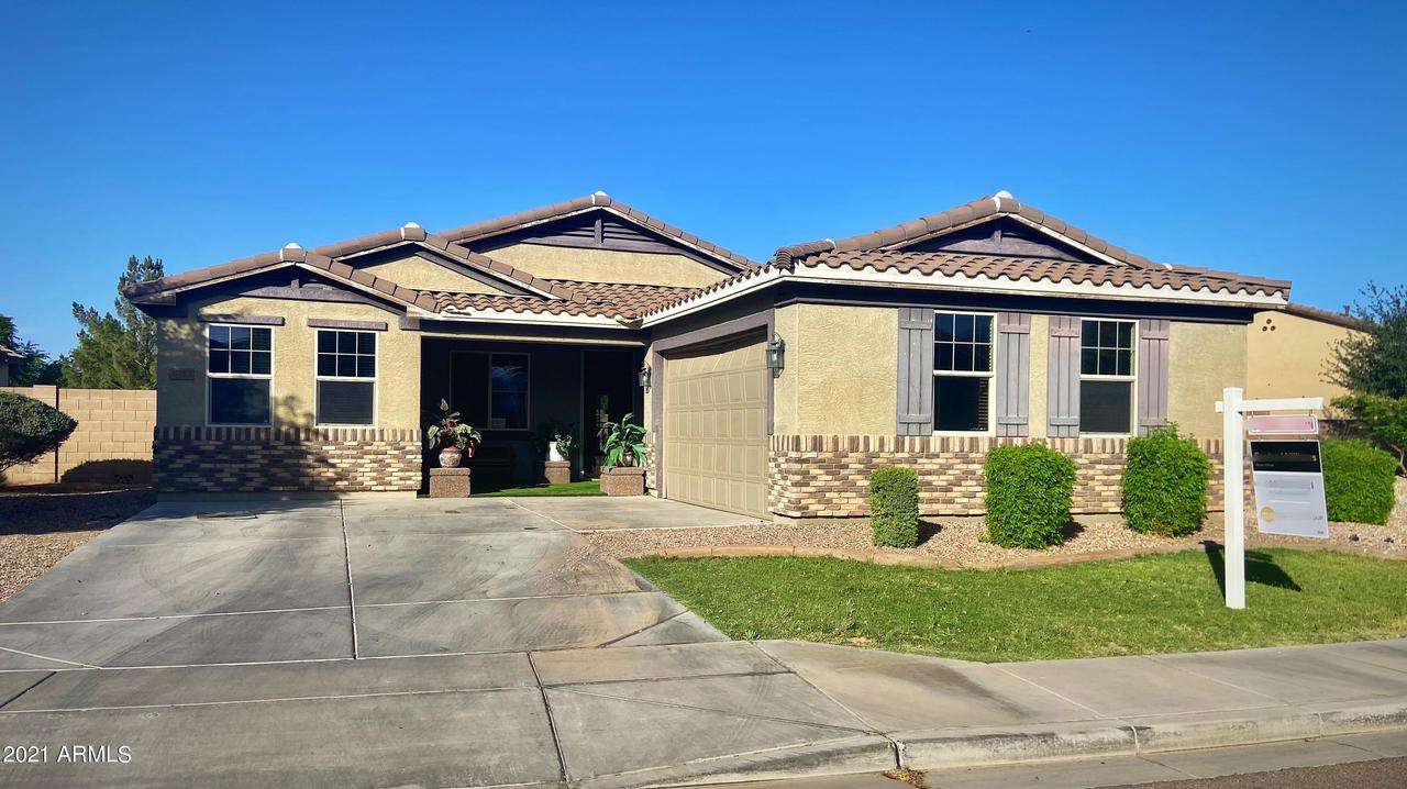 6717 S 76th Dr., Laveen, AZ 85339