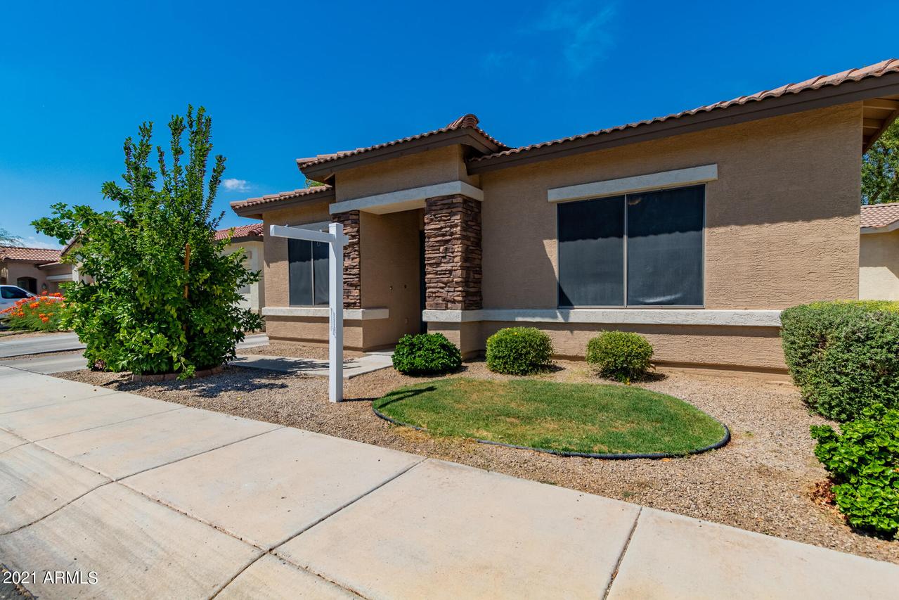 5206 W Desert Hills Dr., Glendale, AZ 85304