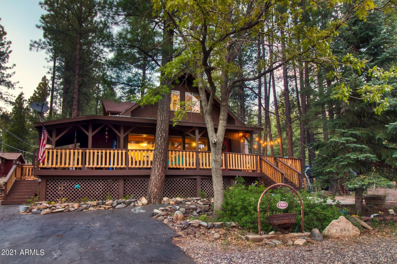 2 E Oak Dr., Munds Park, AZ 86017