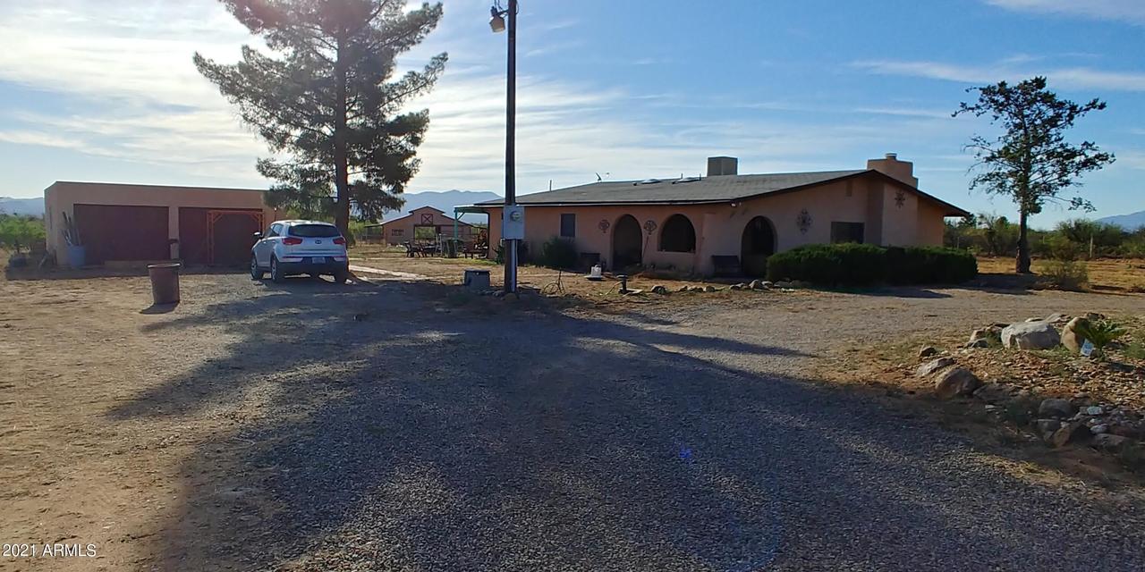 5715 S Natoma Tr., Hereford, AZ 85615