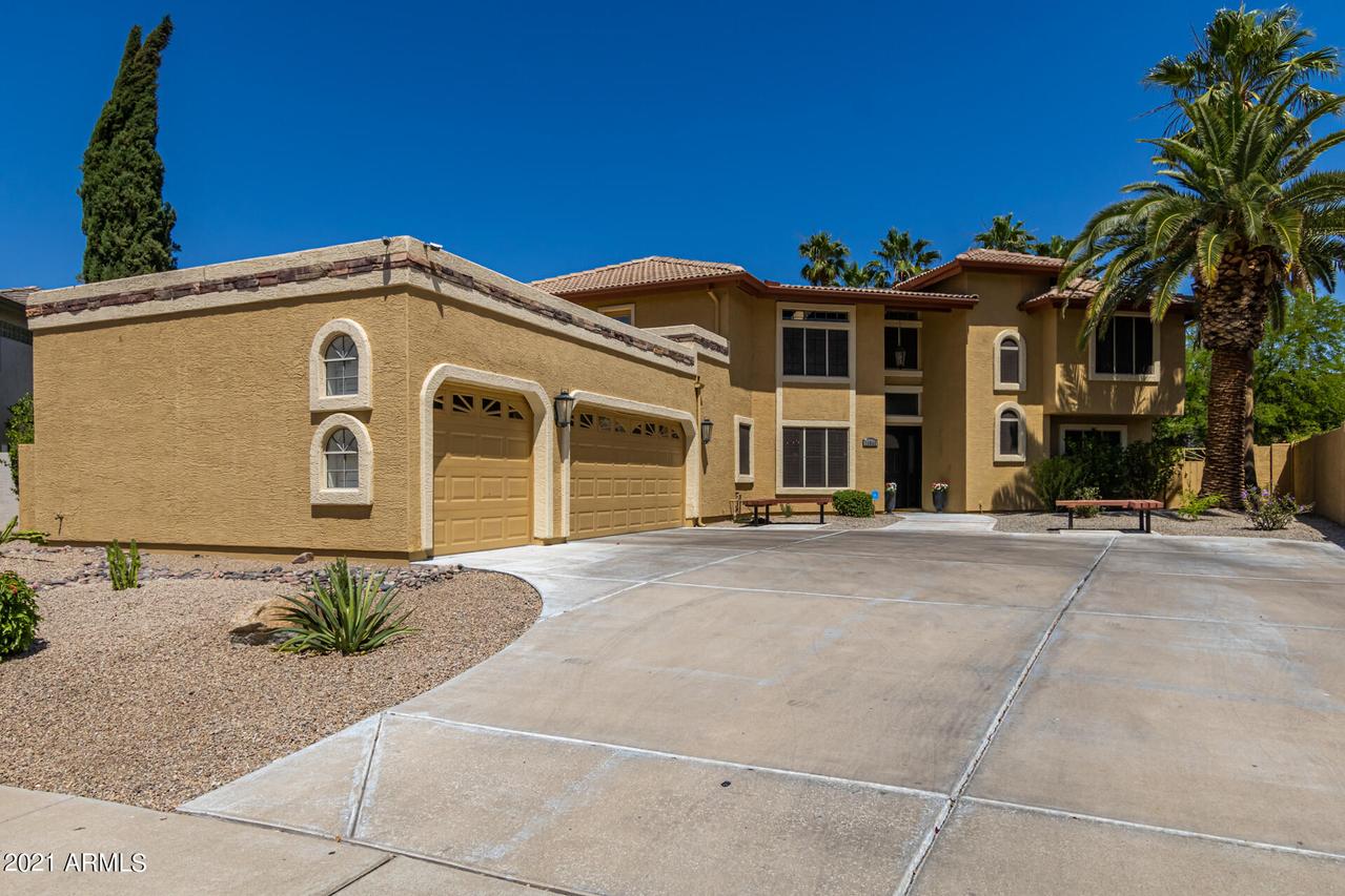 19040 N 73rd Dr., Glendale, AZ 85308