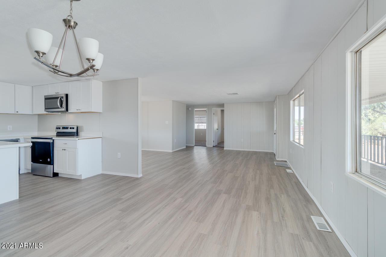 2550 E 10th Ave., Apache Junction, AZ 85119