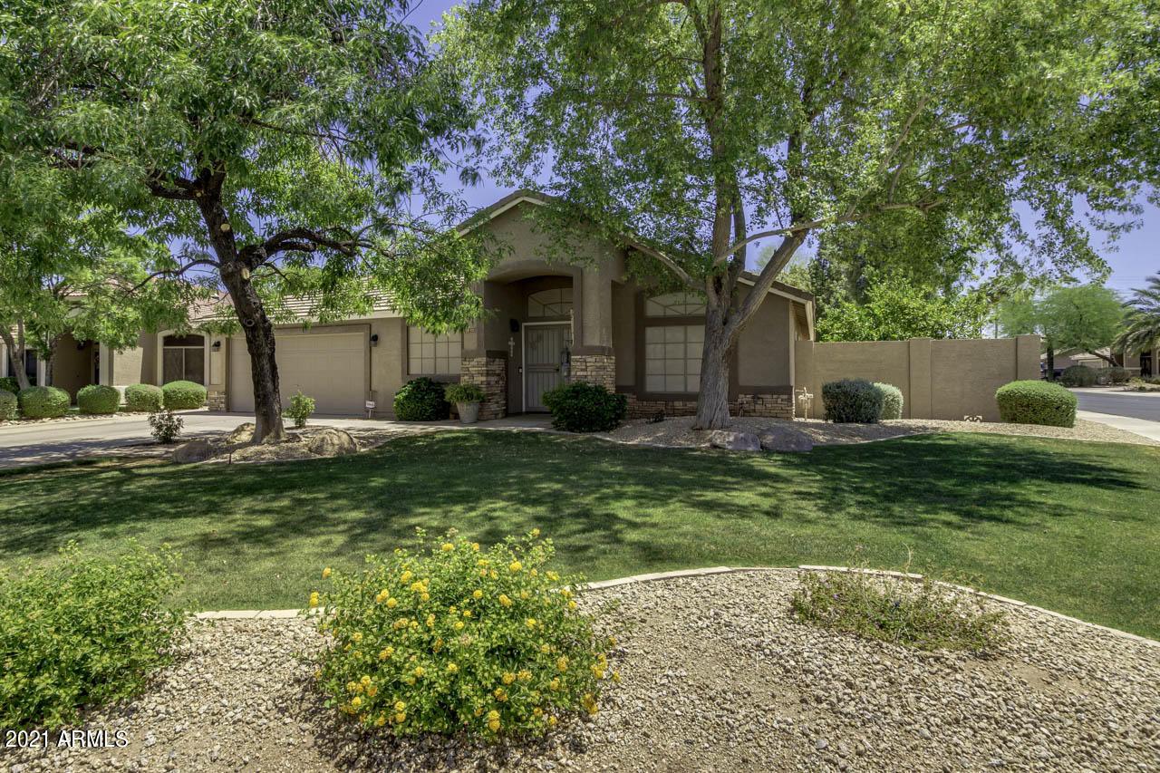 1870 E Smoke Tree Rd., Gilbert, AZ 85296