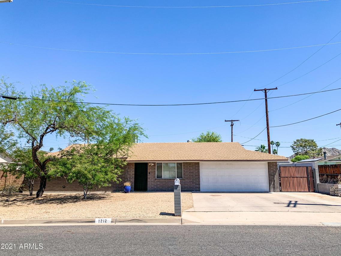 1212 E Echo Ln., Phoenix, AZ 85020