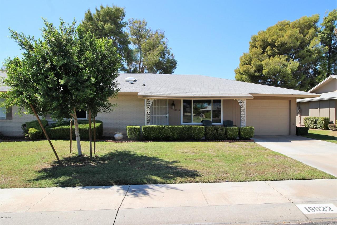 19022 N Lake Forest Dr., Sun City, AZ 85373