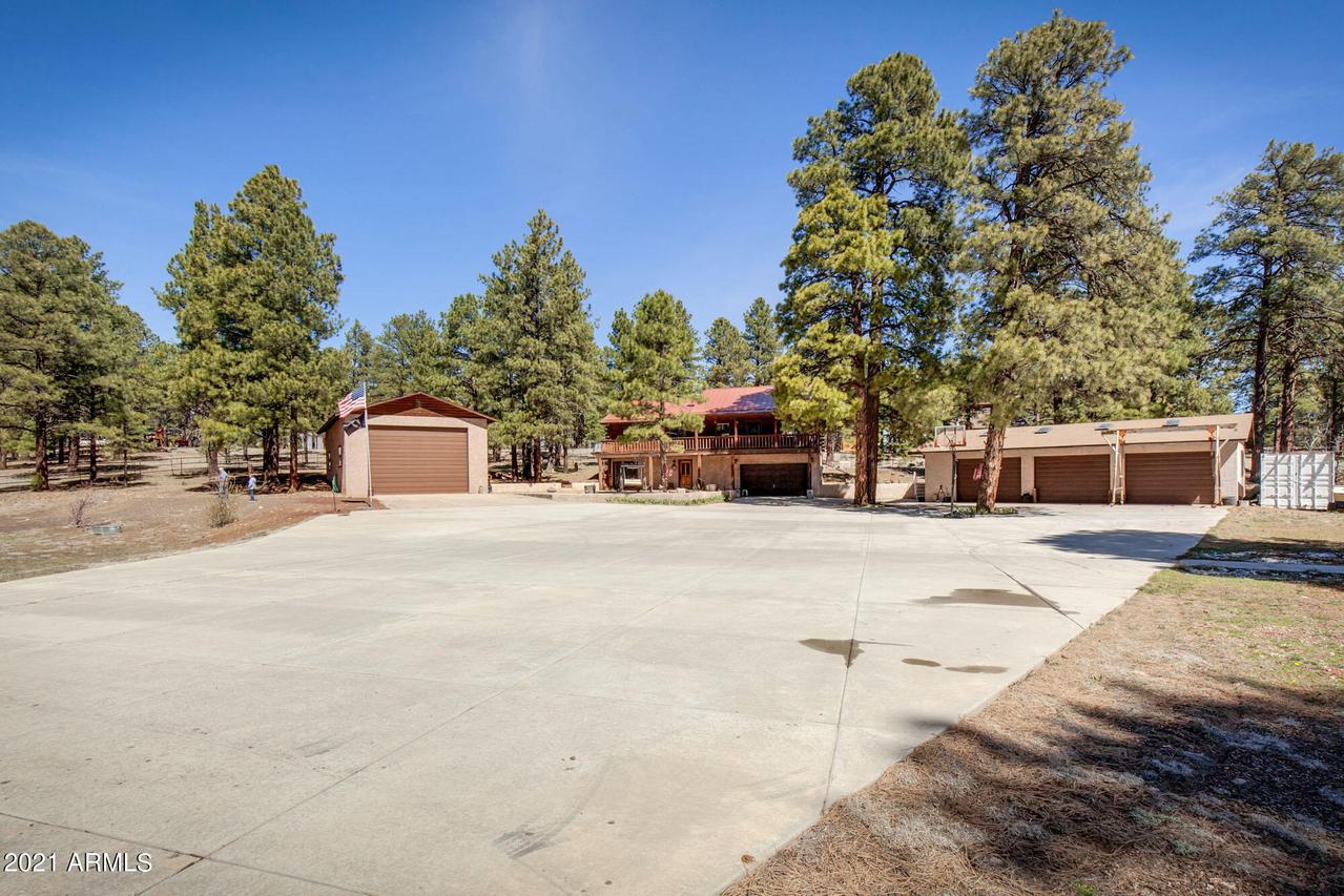 5901 Townsend Winona Rd., Flagstaff, AZ 86004