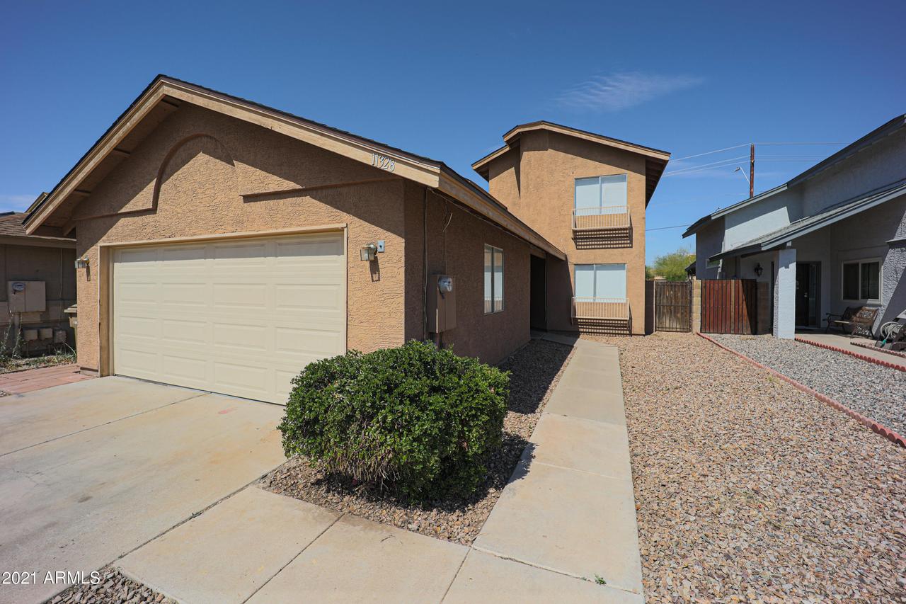 11328 N 82nd Ln., Peoria, AZ 85345