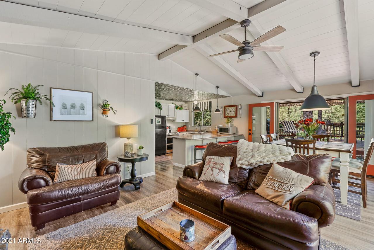 6 W Janice Pl., Munds Park, AZ 86017