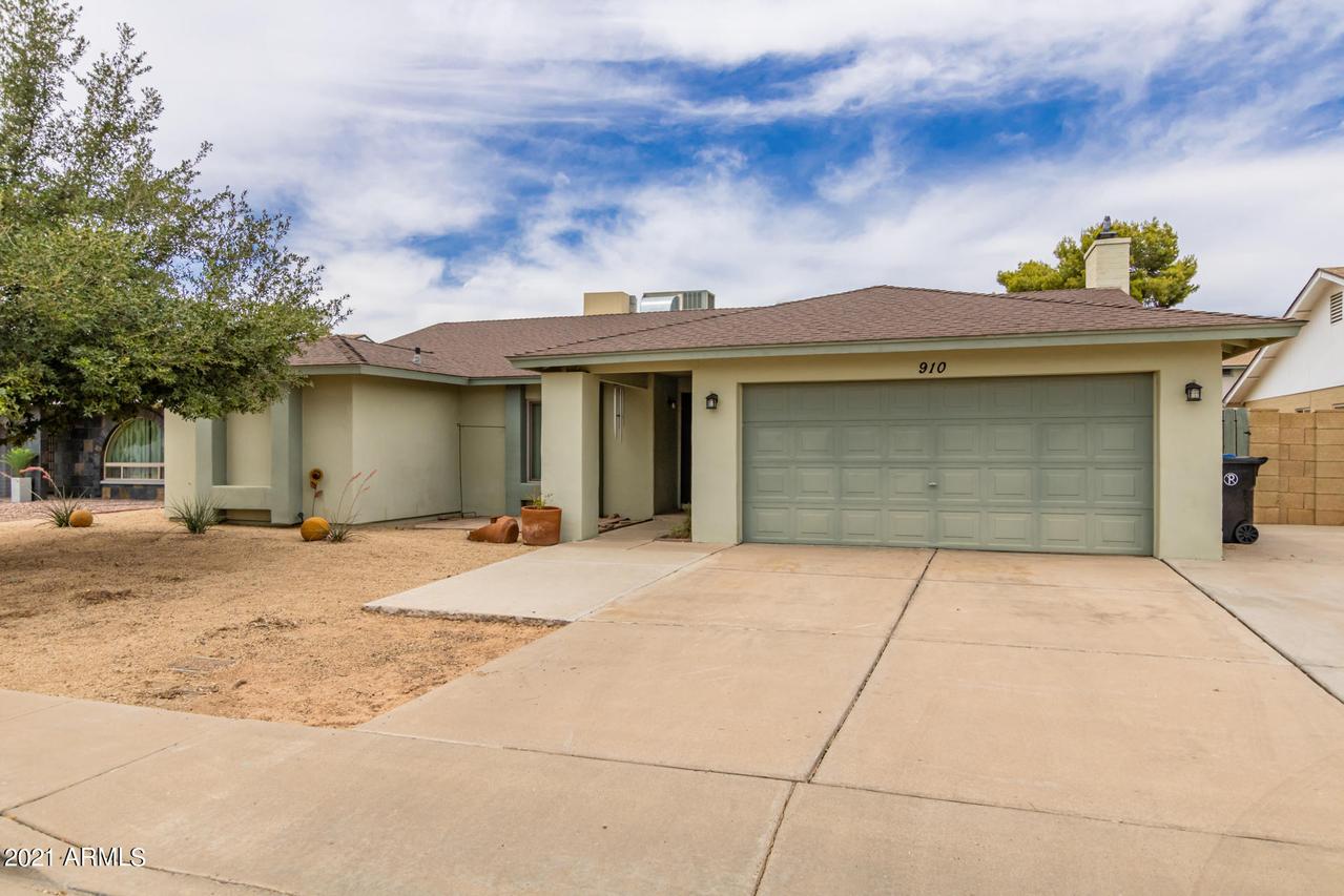 910 W Posada Ave., Mesa, AZ 85210