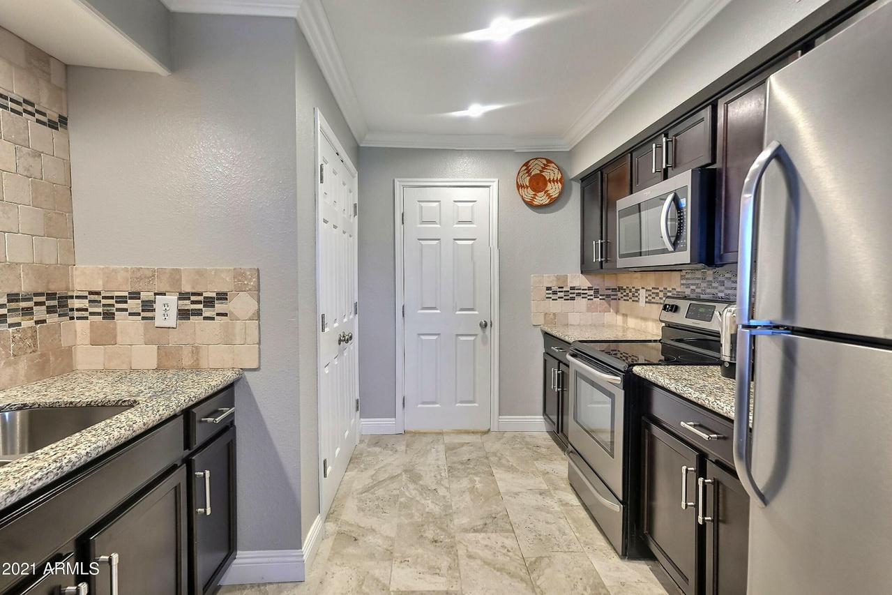 3270 S Goldfield Rd. #422, Apache Junction, AZ 85119