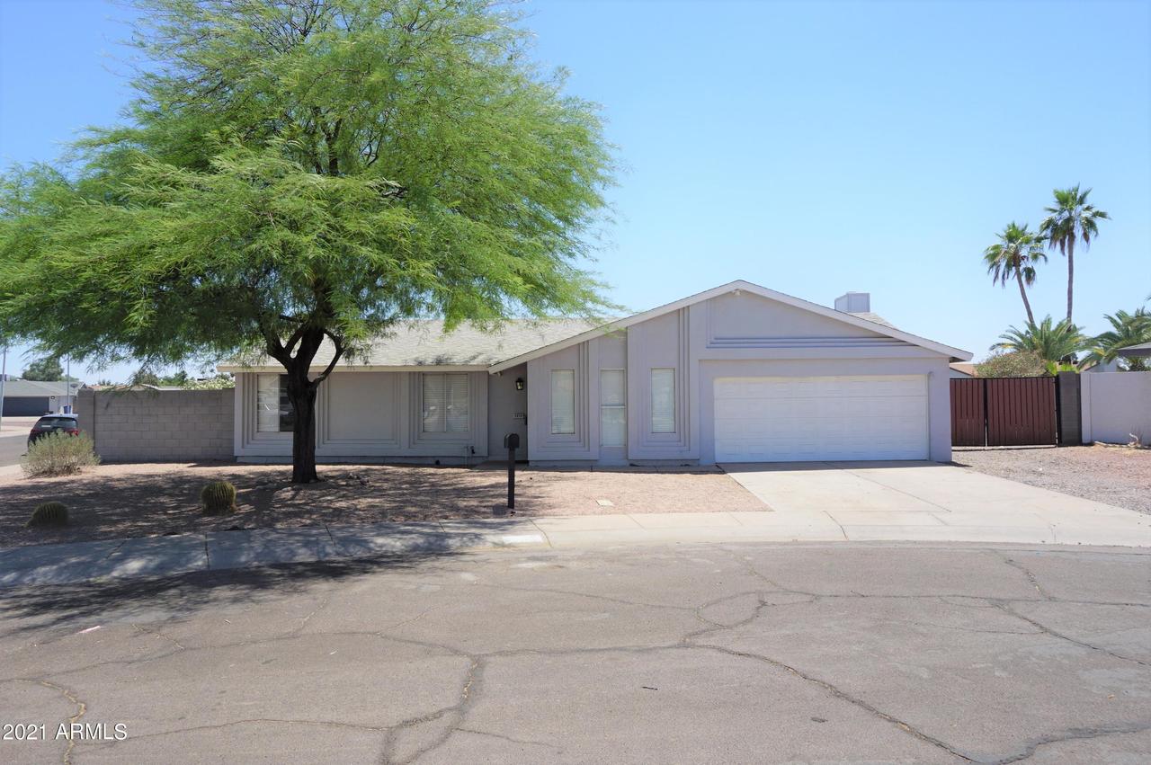 2010 N Verano Way, Chandler, AZ 85224