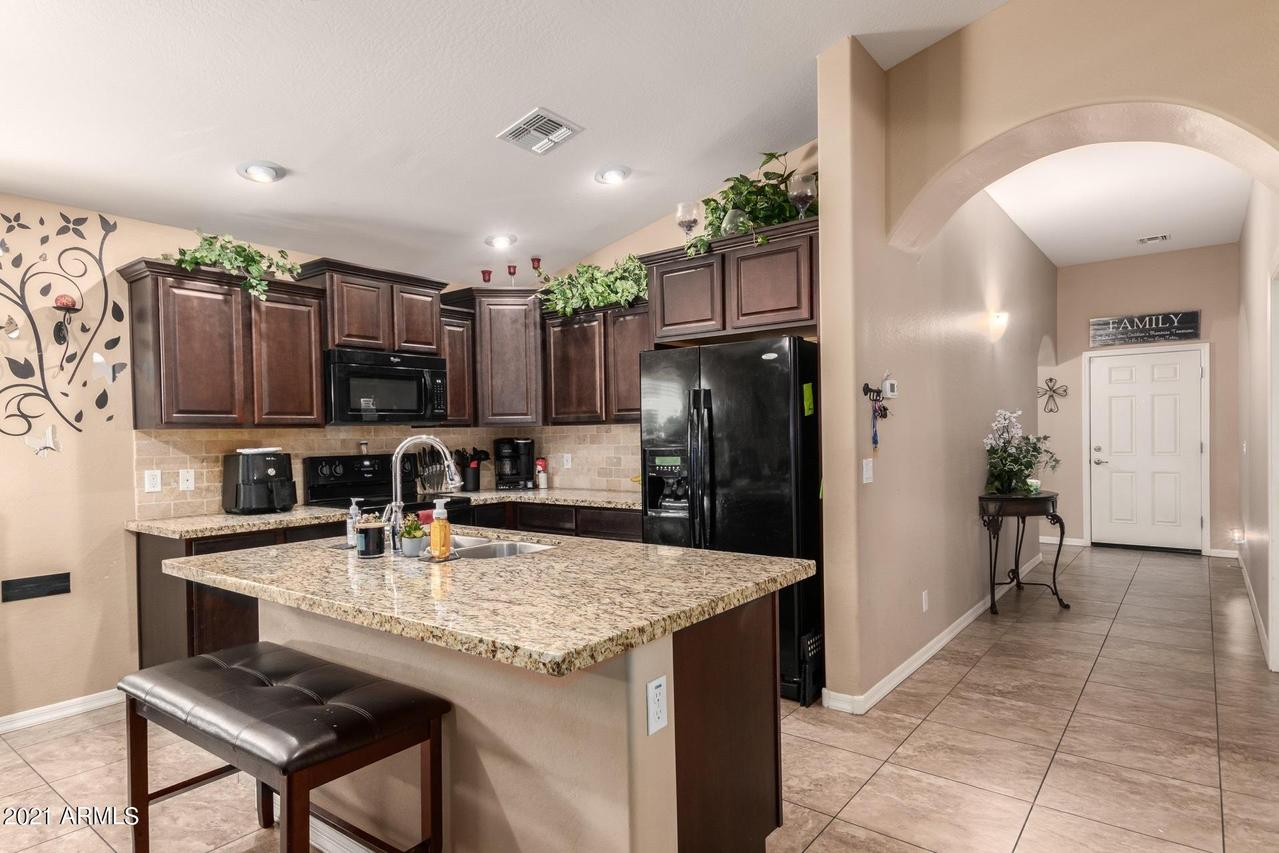 2934 W La Salle St., Phoenix, AZ 85041