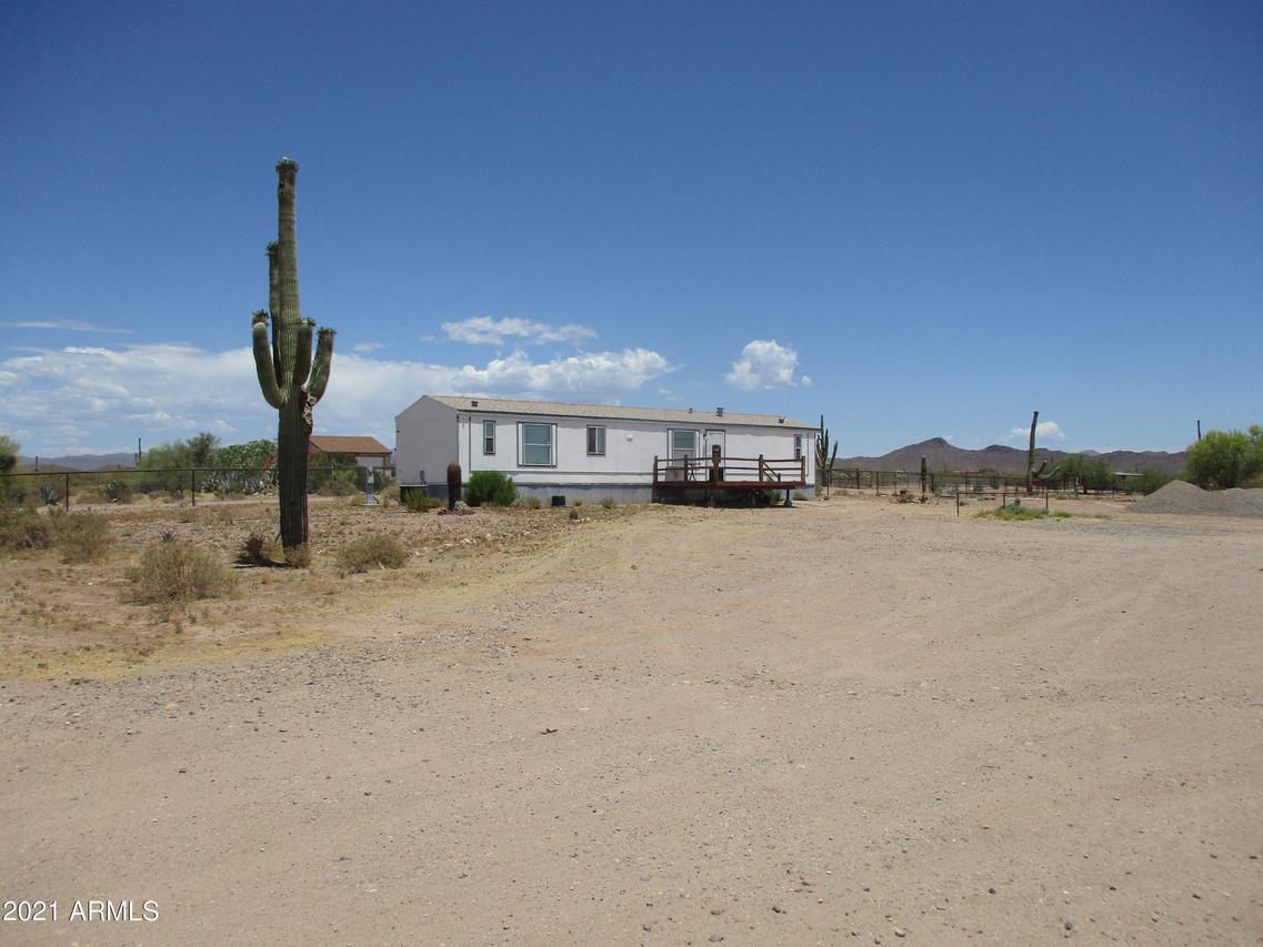 41303 N 256th Ave., Morristown, AZ 85342