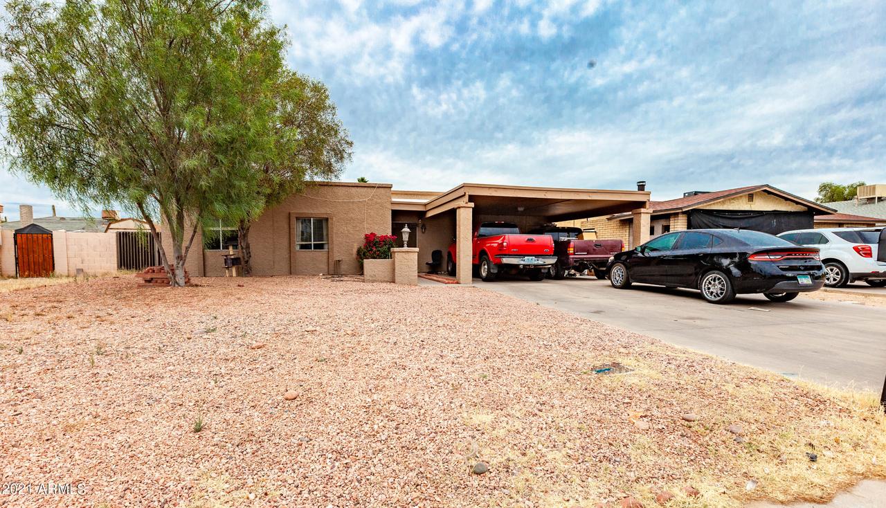 10424 W Calle Del Oro, Phoenix, AZ 85037