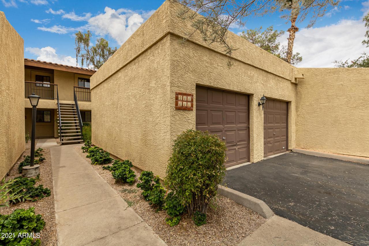 8344 N 21st Dr. #I211, Phoenix, AZ 85021