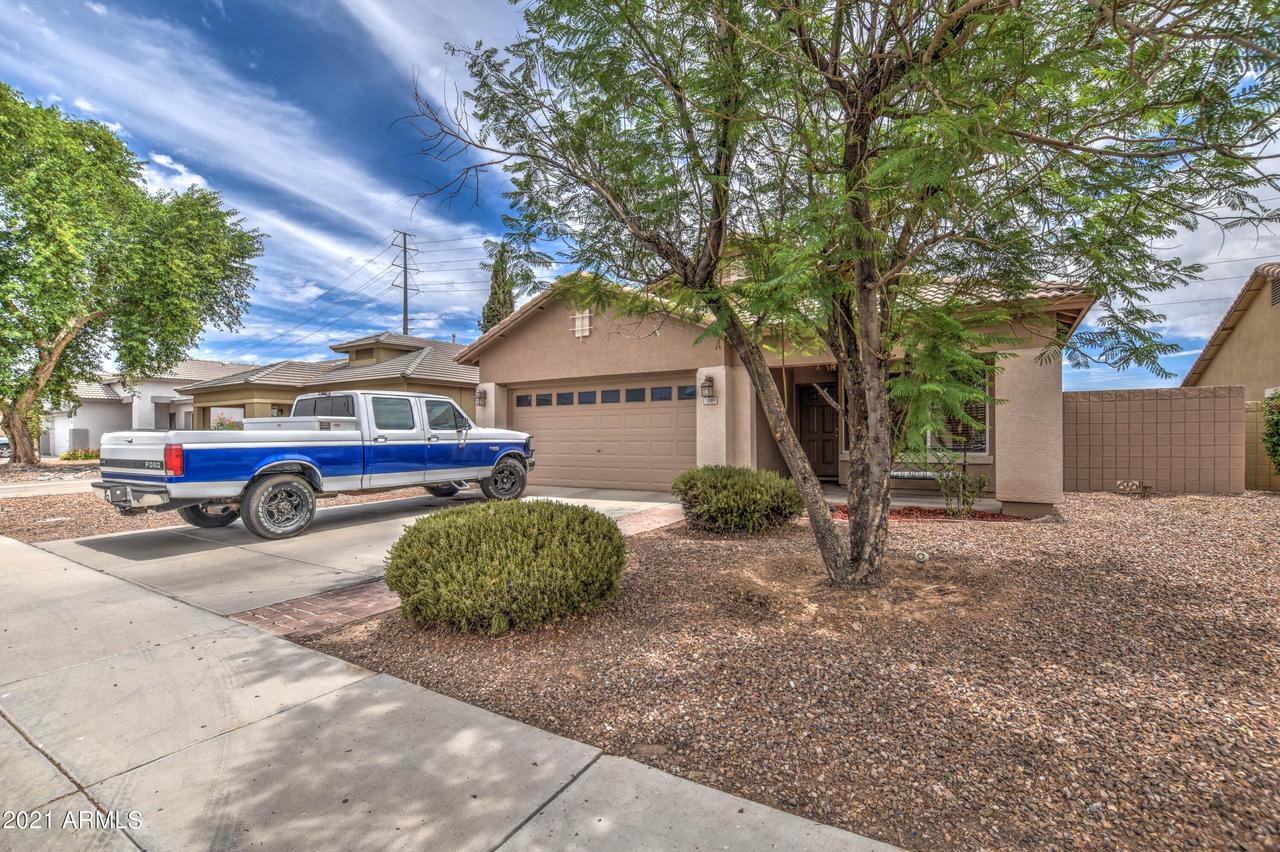 3589 S Joshua Tree Ln., Gilbert, AZ 85297