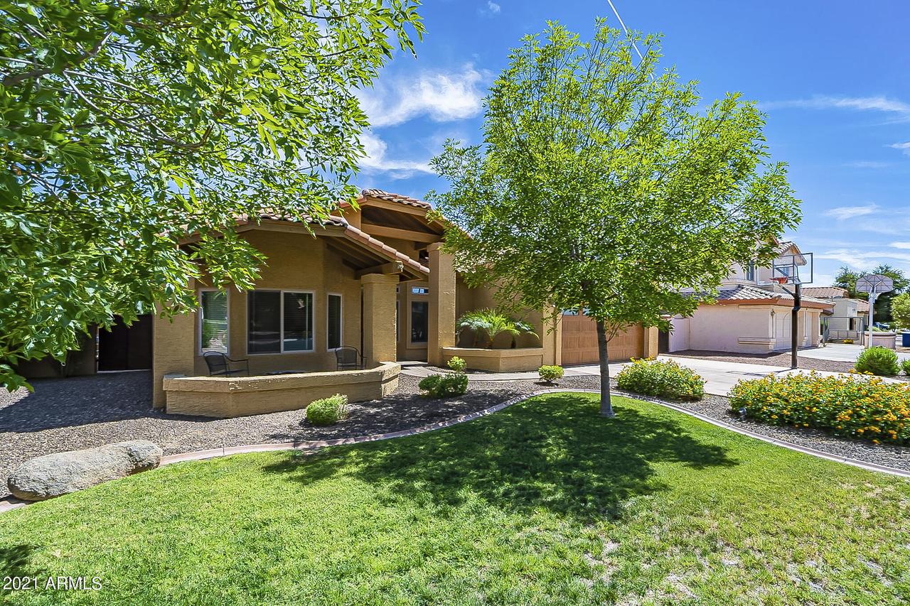 1943 E Belmont Dr., Tempe, AZ 85284