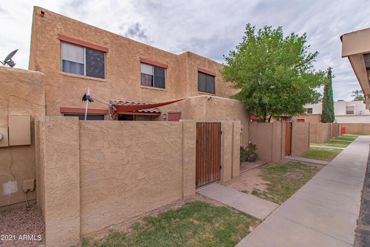 948 S Alma School Rd. #38, Mesa, AZ 85210