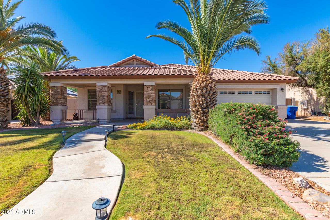 2433 E Kesler Ln., Chandler, AZ 85225