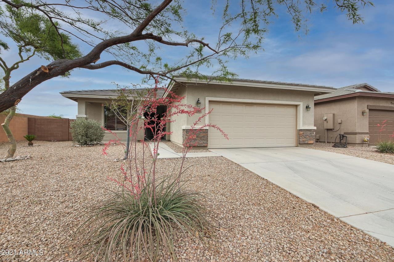790 E Pasture Canyon Dr., San Tan Valley, AZ 85143