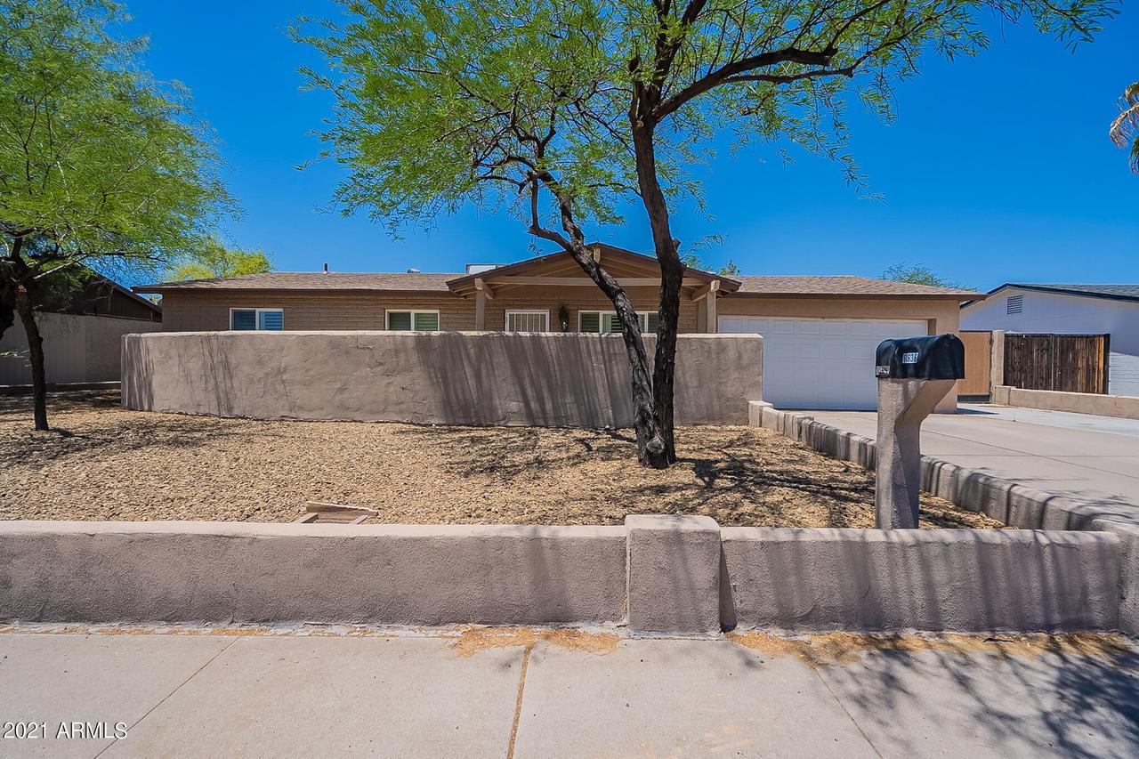 11636 N 32nd Pl., Phoenix, AZ 85028