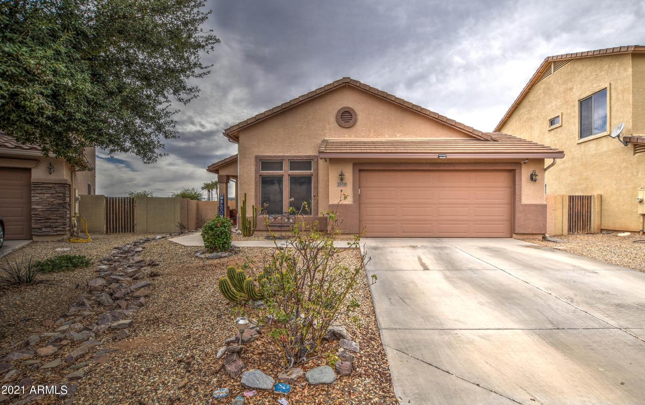 33700 N Sandstone Dr., San Tan Valley, AZ 85143