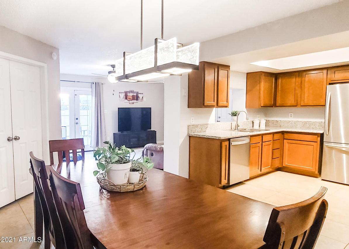 18622 N 22nd Ln., Phoenix, AZ 85027