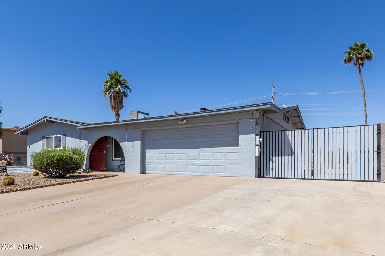 11802 N 49th Dr., Glendale, AZ 85304