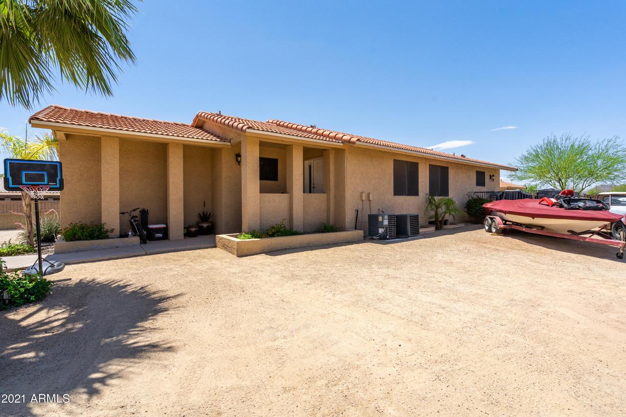 6740 W Isabell Ln., Glendale, AZ 85310