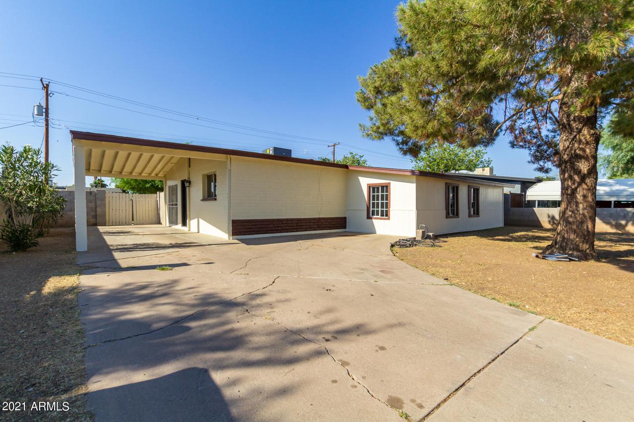 7742 W Mitchell Dr., Phoenix, AZ 85033