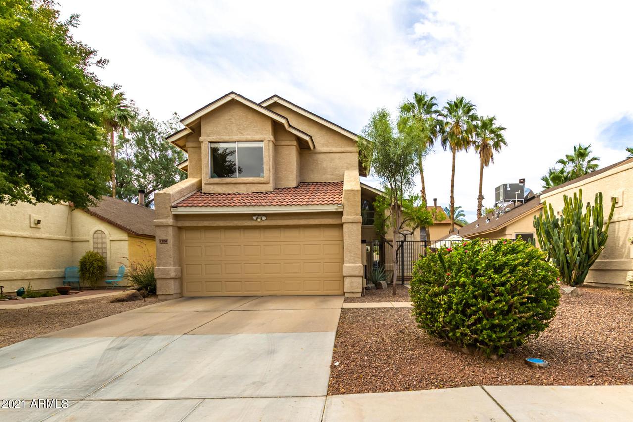 1208 W Manor St., Chandler, AZ 85224