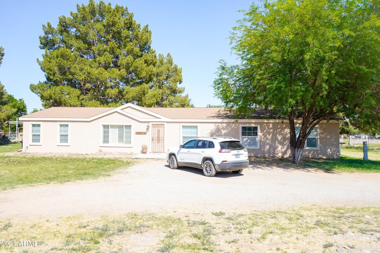 4117 S 64th Dr., Phoenix, AZ 85043