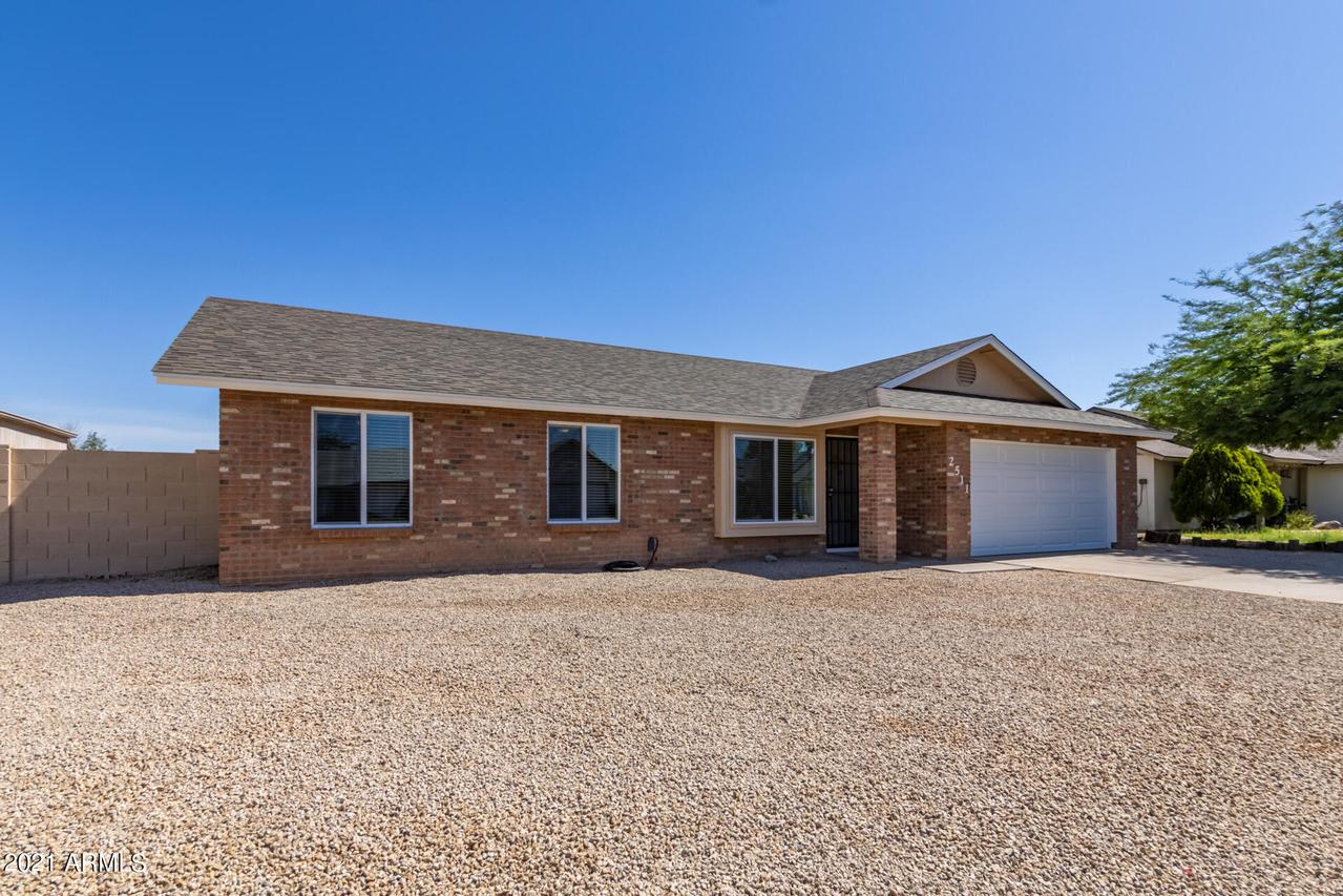 2511 E Catalina Ave., Mesa, AZ 85204