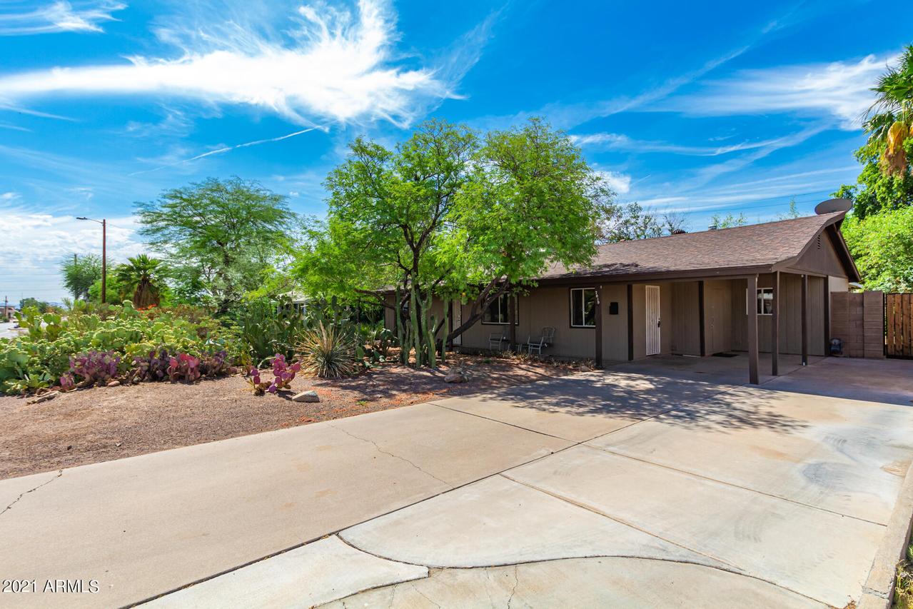 7019 E Oak St., Scottsdale, AZ 85257