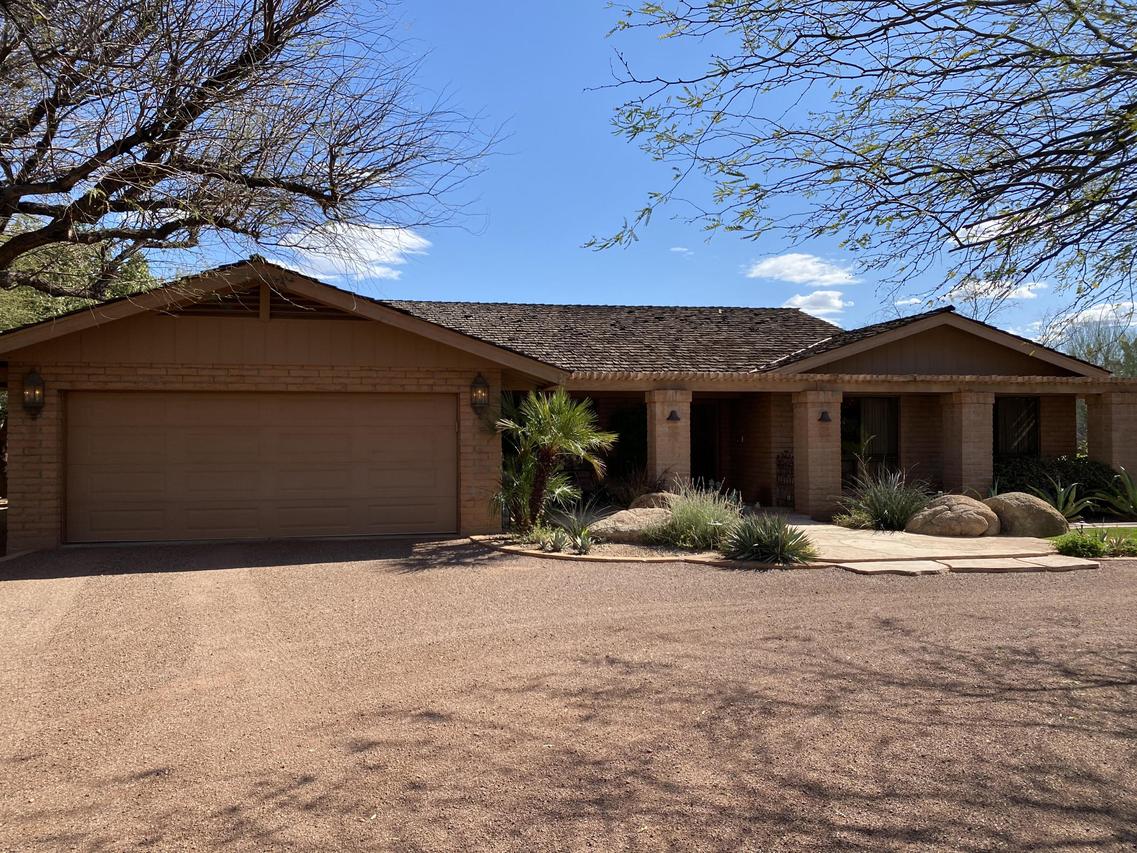 3323 E Valley Vista Ln., Paradise Valley, AZ 85253