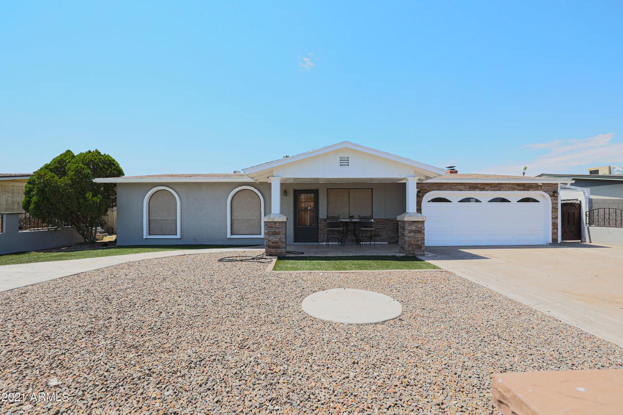 1129 W Emerald Ave., Mesa, AZ 85210
