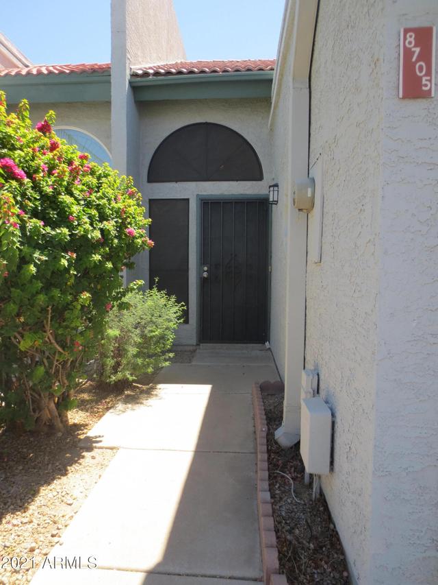 8705 N Shadow Ln., Peoria, AZ 85345