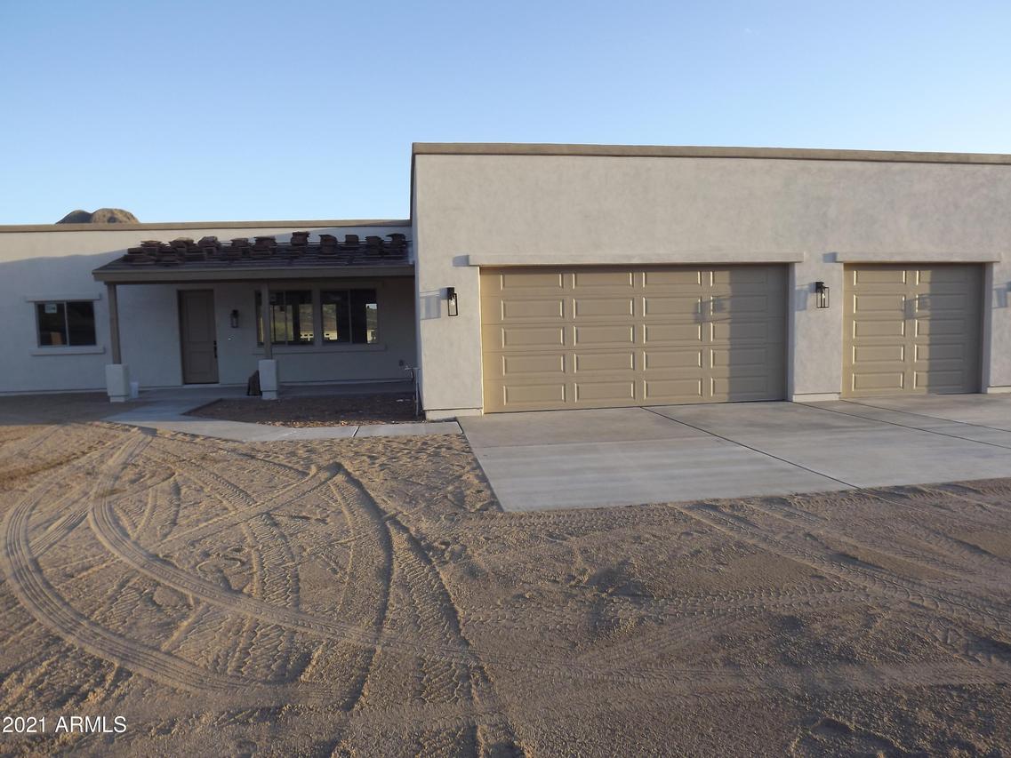 48118 N Coyote Pass Rd., New River, AZ 85087