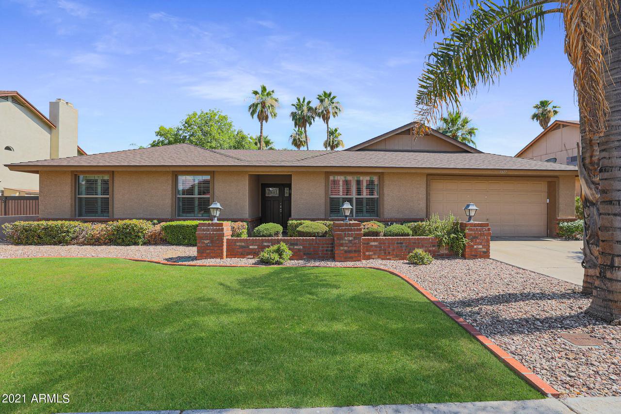 5877 E Tierra Buena Ln., Scottsdale, AZ 85254