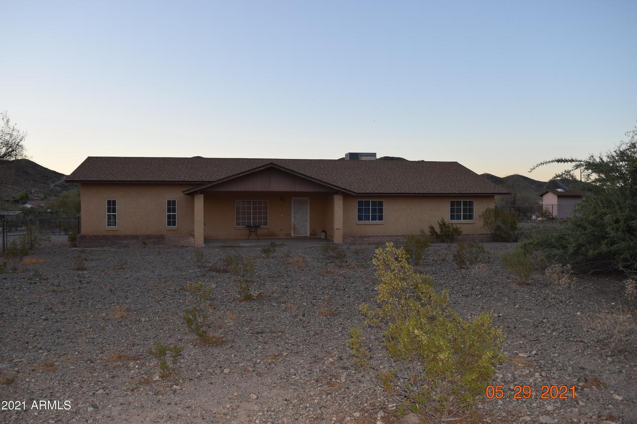 4012 W Carver Rd., Laveen, AZ 85339