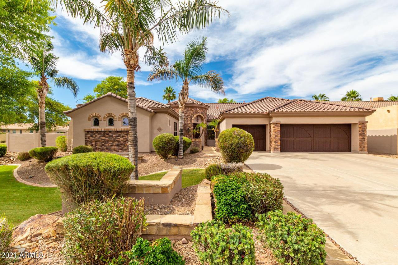614 E County Down Dr., Chandler, AZ 85249