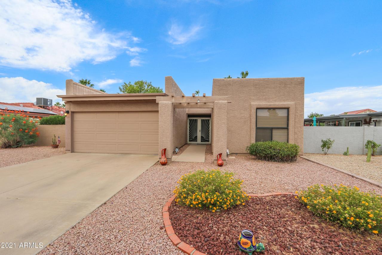 10513 E Flintlock Dr., Sun Lakes, AZ 85248