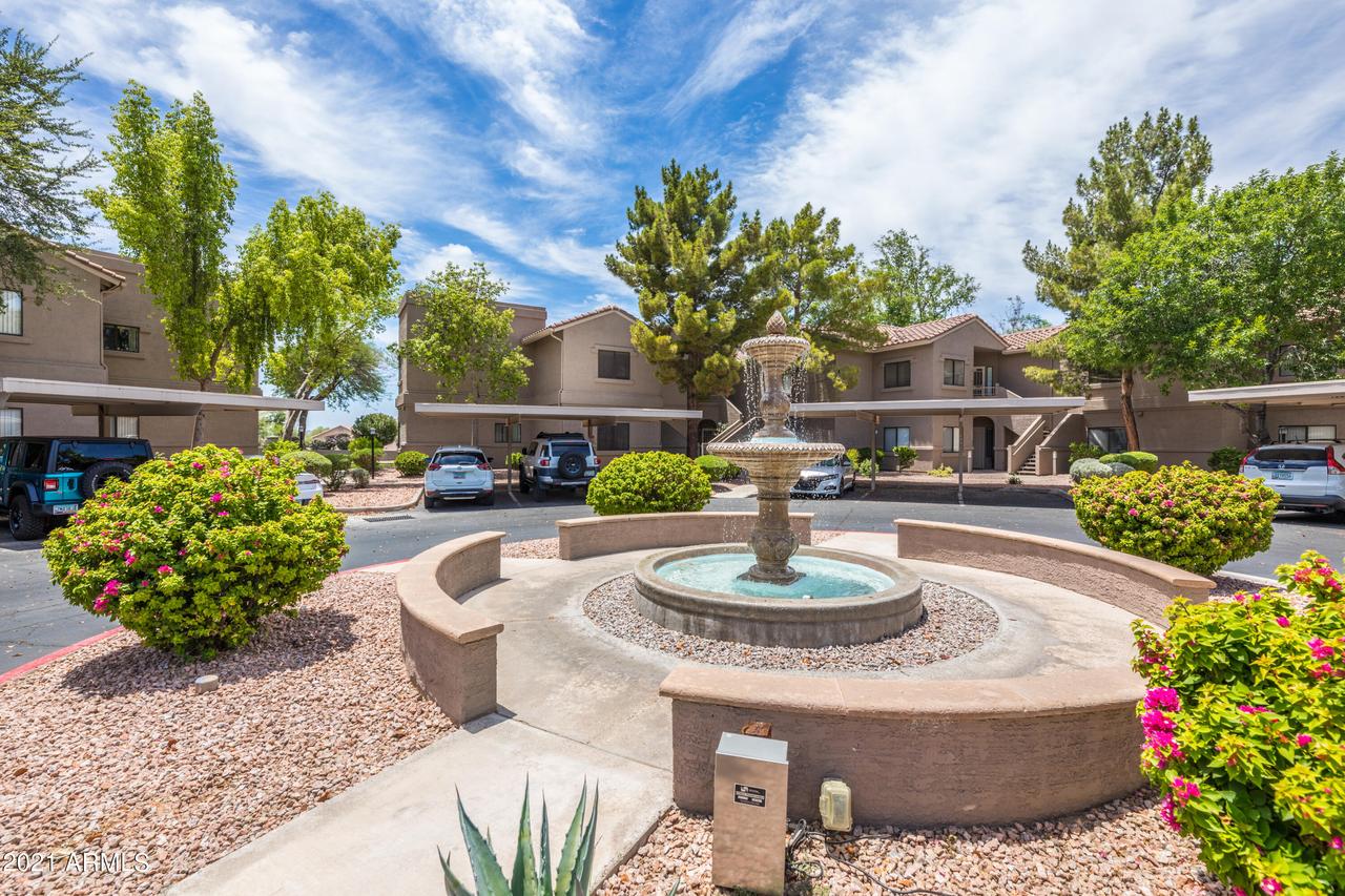 15050 N Thompson Peak Pkwy. #2065, Scottsdale, AZ 85260