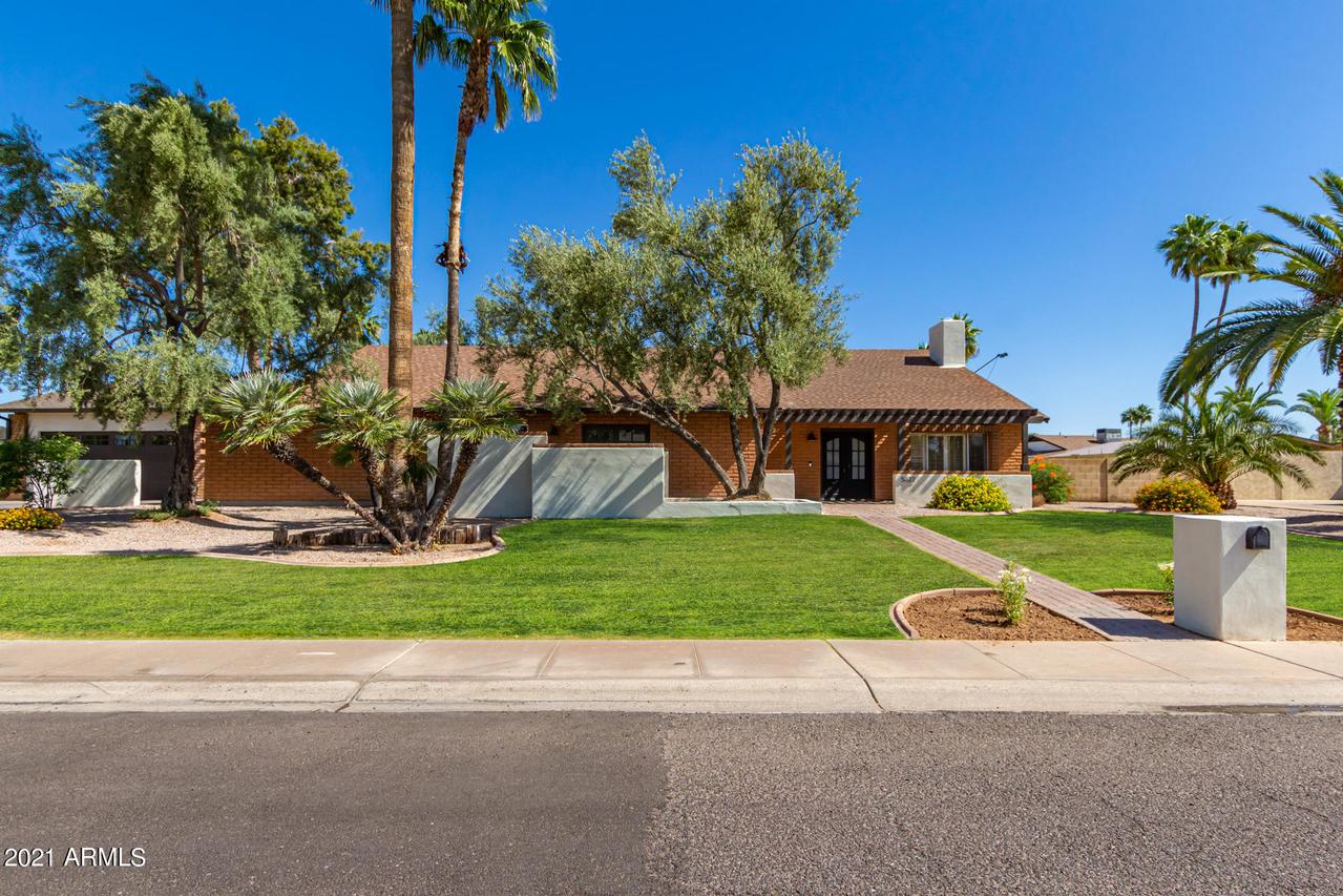 5822 E Charter Oak Rd., Scottsdale, AZ 85254