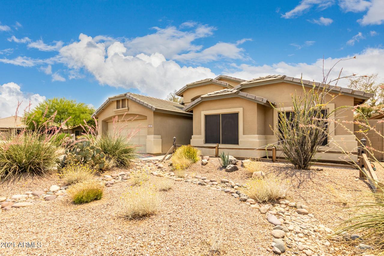 533 E Embassy Dr., San Tan Valley, AZ 85143