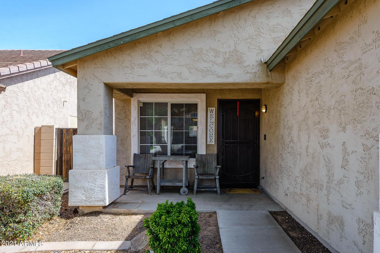 4910 E Meadow Mist Ln., San Tan Valley, AZ 85140